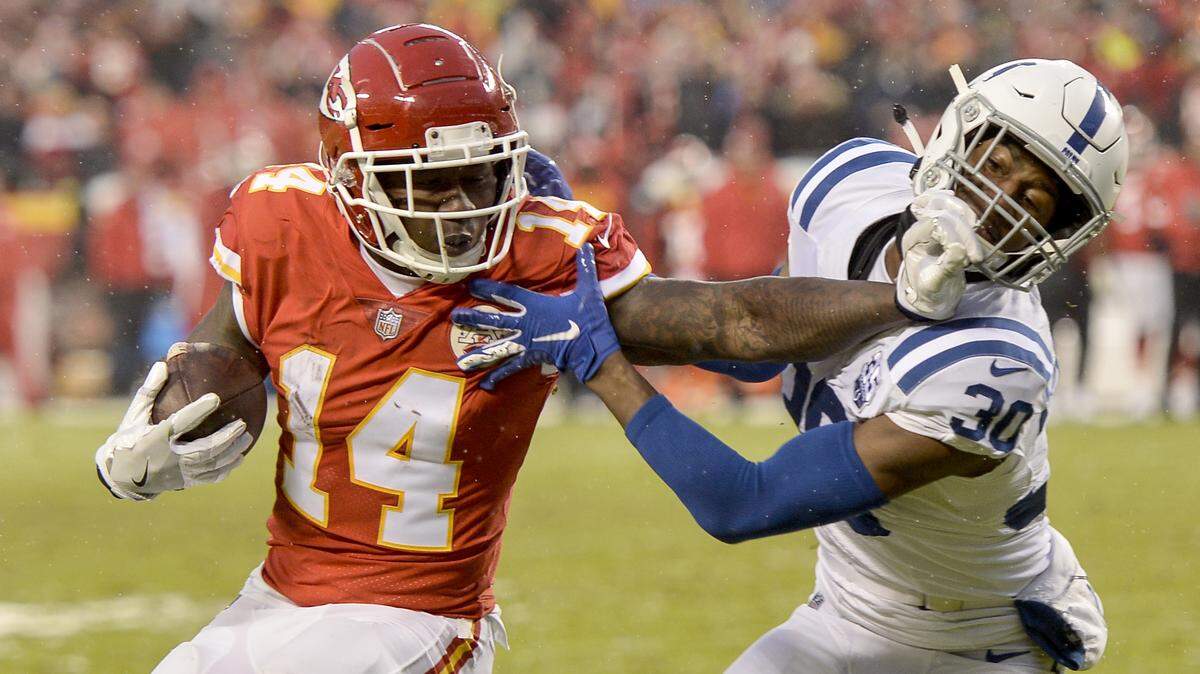 Kansas City Chiefs wide receiver Sammy Watkins battled Indianapolis Colts defensive back George Odum for yardage in the second quarter during Saturday’s football game on January 12, 2019 at Arrowhead Stadium in Kansas City, Mo.