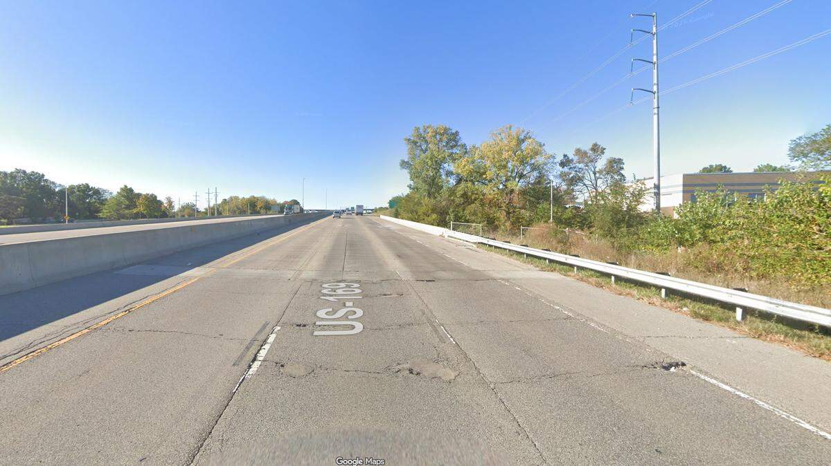 About a dozen vehicles sustained damage after hitting a large pothole along southbound Interstate 35 near Interstate 435 in Lenexa during Monday morning’s rush hour, according to the Kansas Highway Patrol and Lenexa Police Department. This Google Maps Street View image from October shows the area near where the pothole opened.