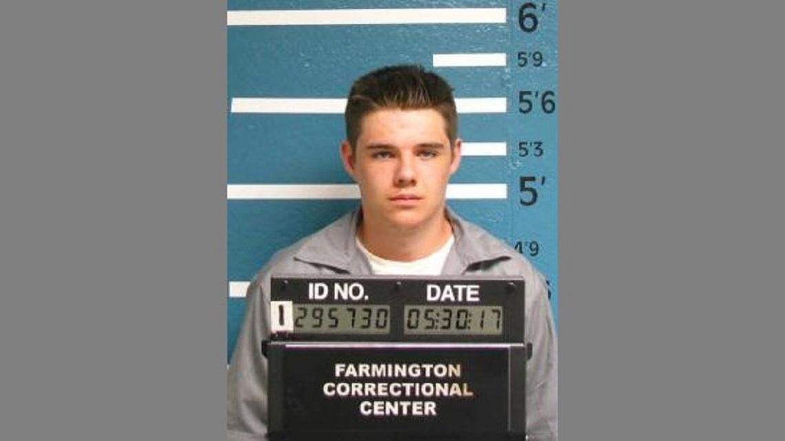Mason Farris, 19, of Aurora, Missouri