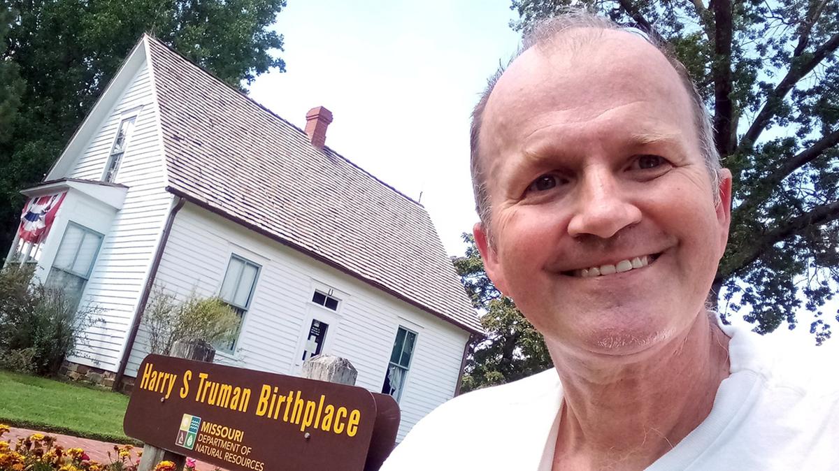 Jack Truman isn’t related to Harry S. and he isn’t a politician, but he promises voters that if he goes to Washington, the buck stops here.