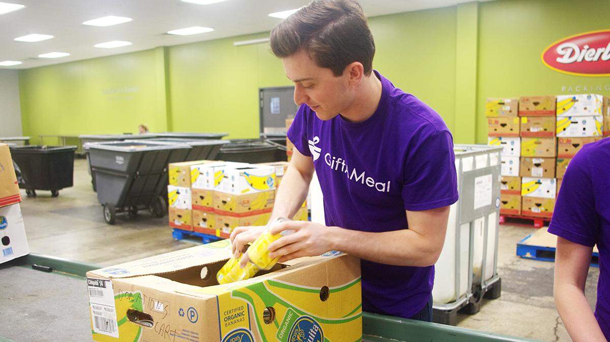 Andrew Glantz’s GiftAMeal app translates photos into food for people in need, via a partnership with Harvesters Community Food Network.