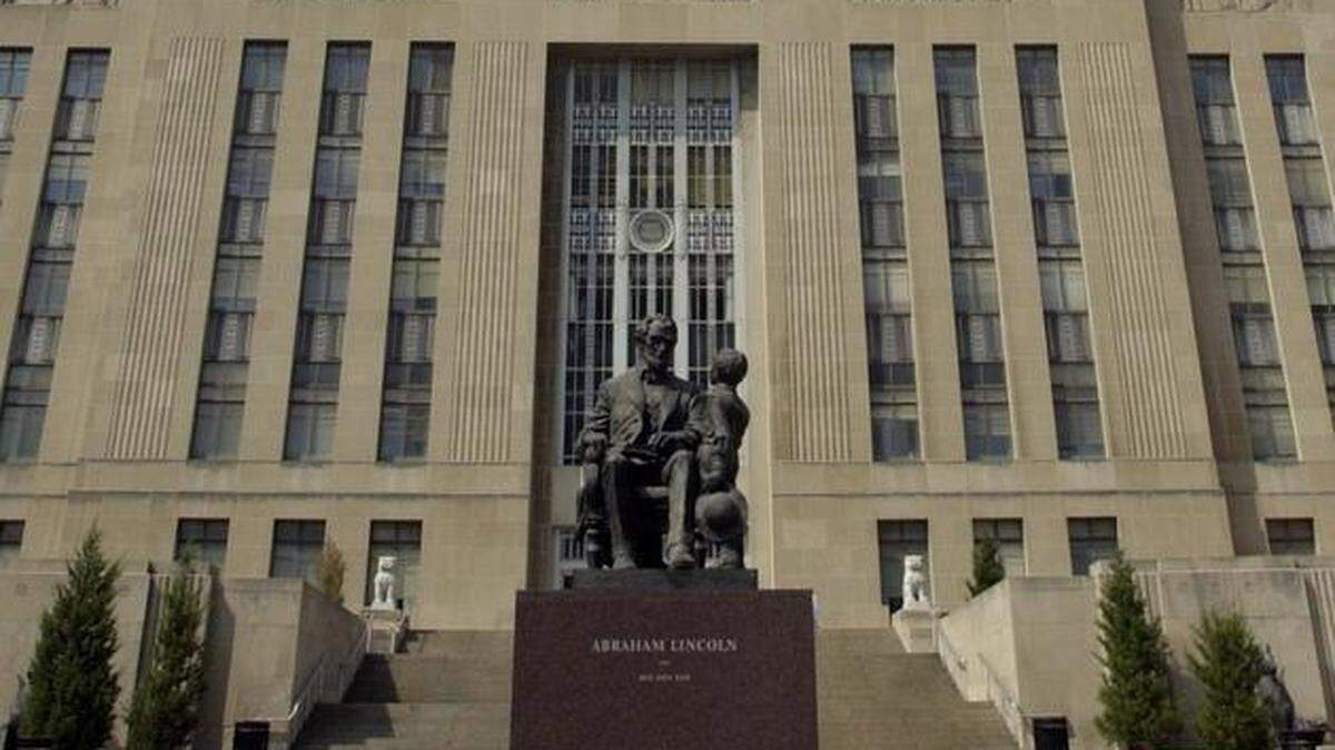 Kansas City City Hall, located at 414 E. 12th St. in downtown Kansas City.