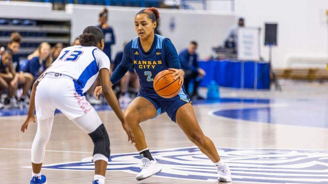 KC Roos women’s hoops continues torrid start; men rally but lose at SIU Edwardsville