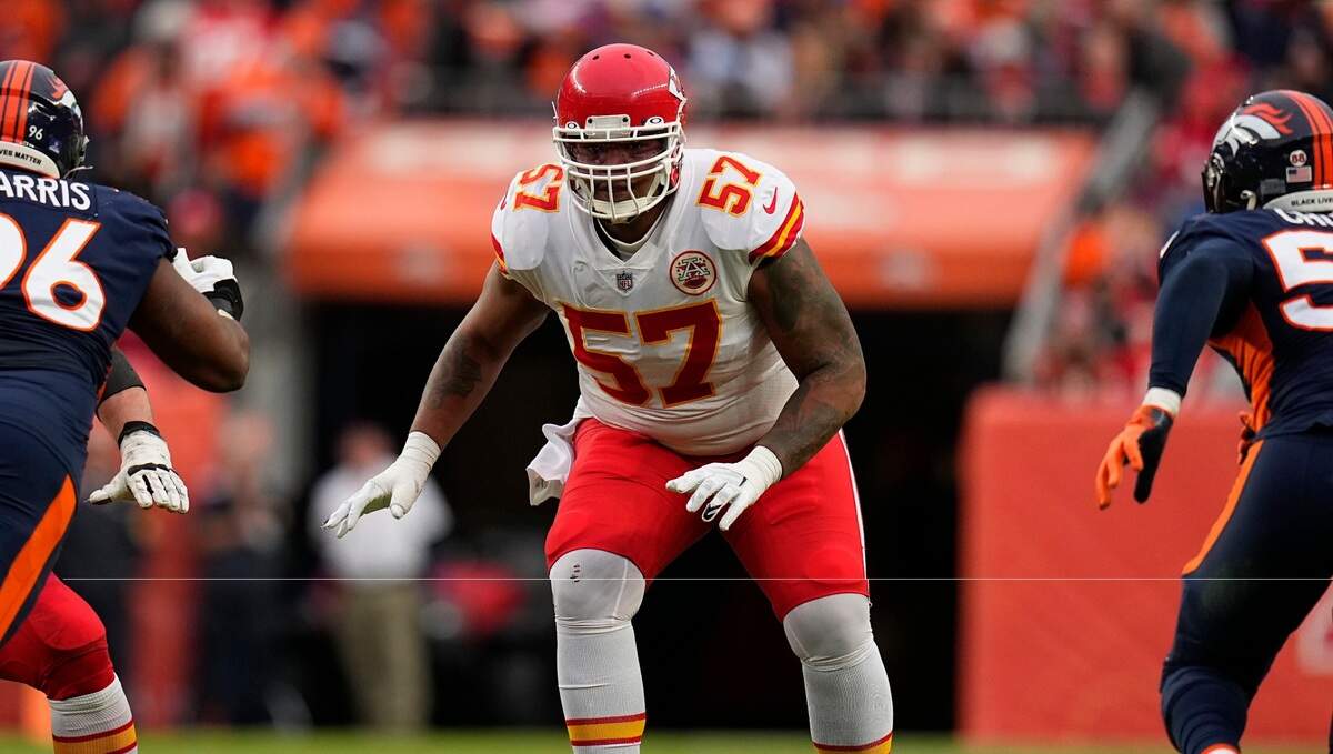 The Chiefs placed their NFL franchise tag on left tackle Orlando Brown. Unless the two sides agree on a long-term contract, and if he signs the one-year franchise tender, Brown will make $16.5 million for the 2022 season