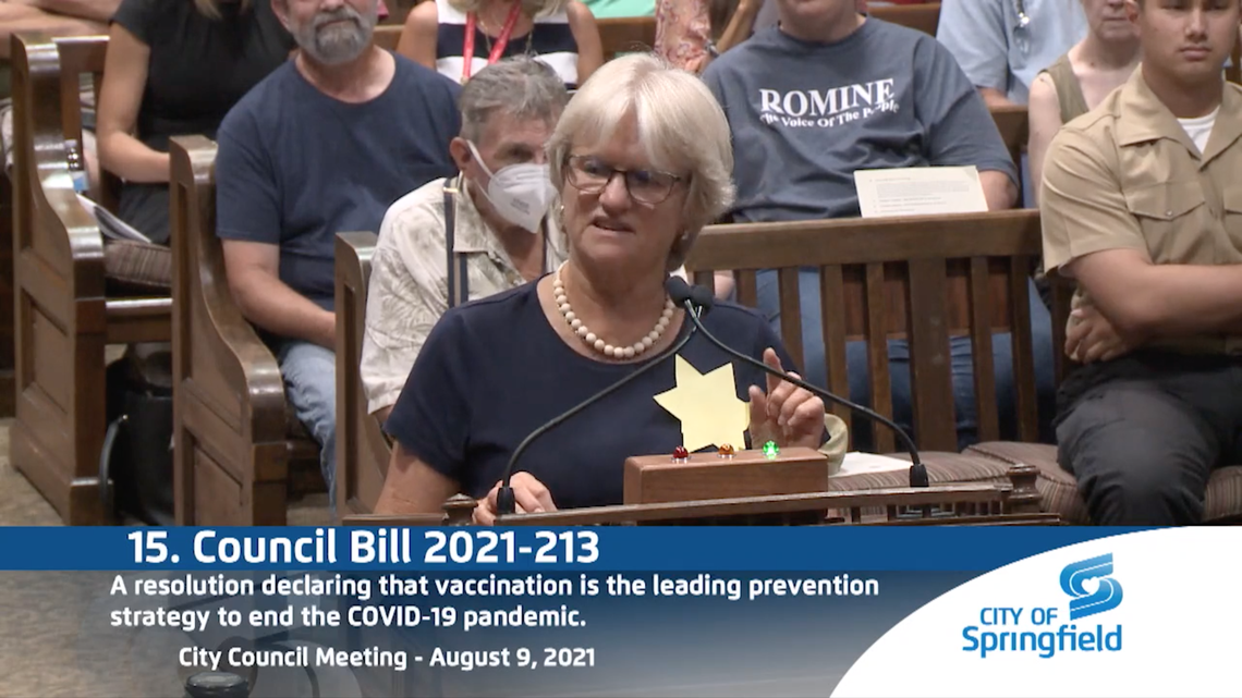 At this week’s Springfield City Council meeting, about 15 of those in the crowd that had come to oppose the oppression of a non-binding resolution encouraging vaccinations showed up wearing big yellow Stars of David pinned to their shirts and dresses.