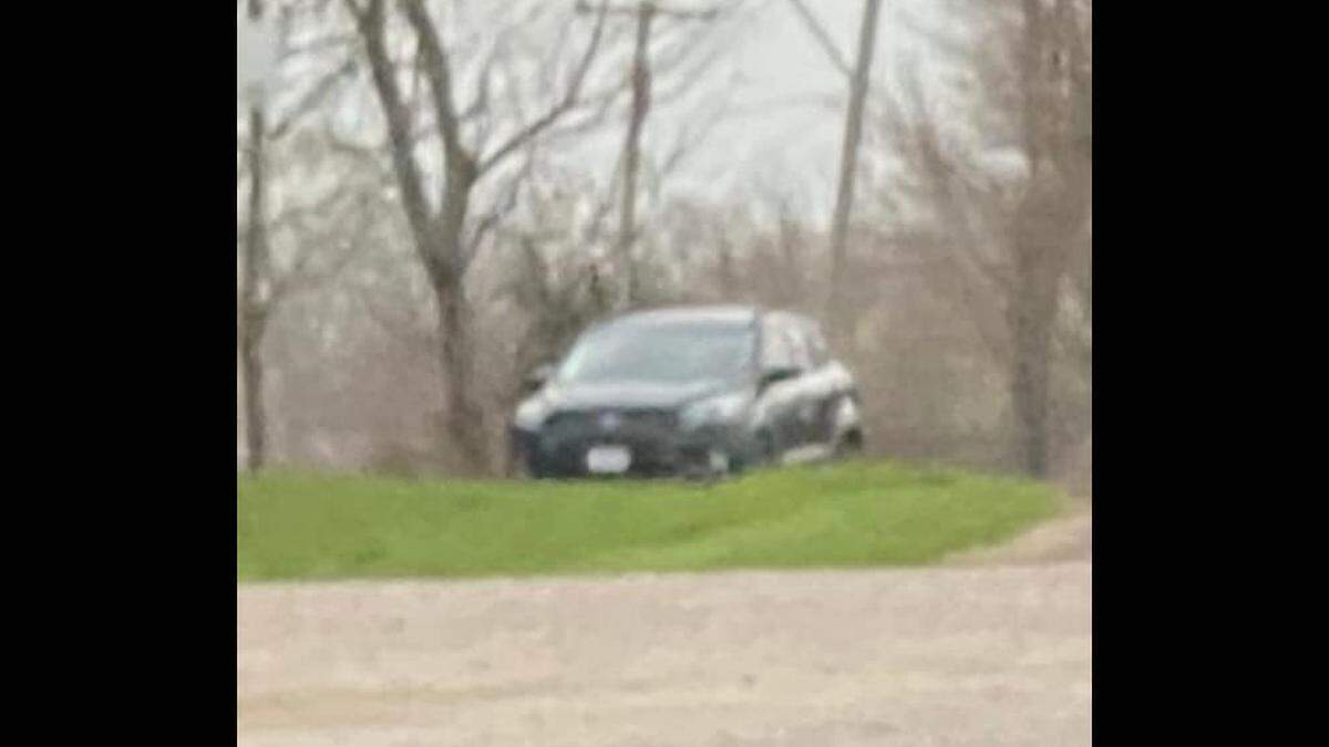 The Caldwell County, Missouri, Sheriff’s Office is looking for a black SUV with tinted windows that they believe may be connected to three arson fires, including one that took the life of 96-year-old Lorene Fickess, on Tuesday.