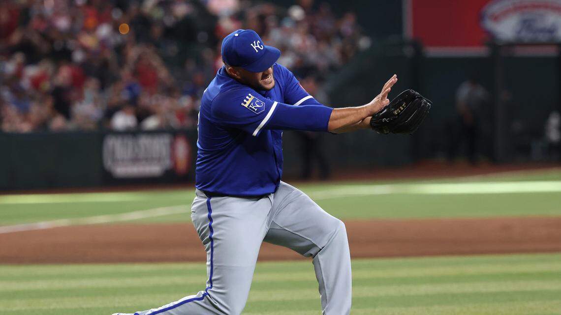 This Royals pitcher chose KC a year ago. He feels the love from the city