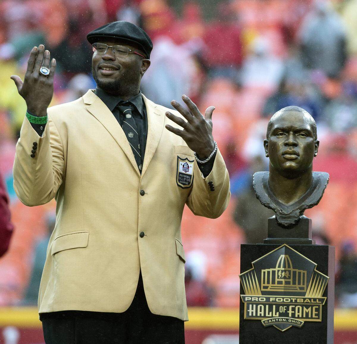 After a stalwart playing career in Kansas City, former Chiefs offensive lineman Will Shields was inducted into the Pro Football Hall of Fame.