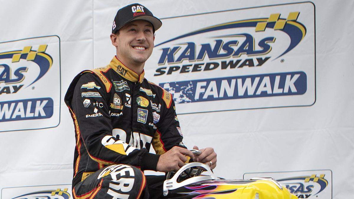 Daniel Hemric wins the Busch Pole Qualifying Saturday, Oct. 19, 2019, at the Kansas Speedway.