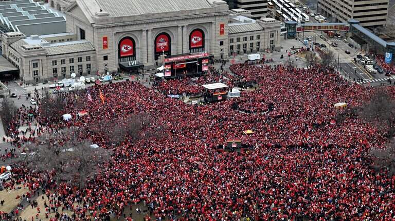 Your complete guide to the Super Bowl parade: Road closures, parking, map and more