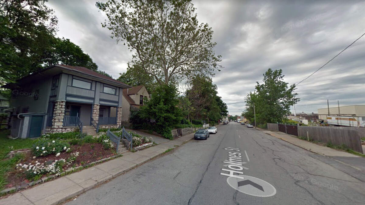 Man shot to death outside home in Kansas City | Kansas City Star
