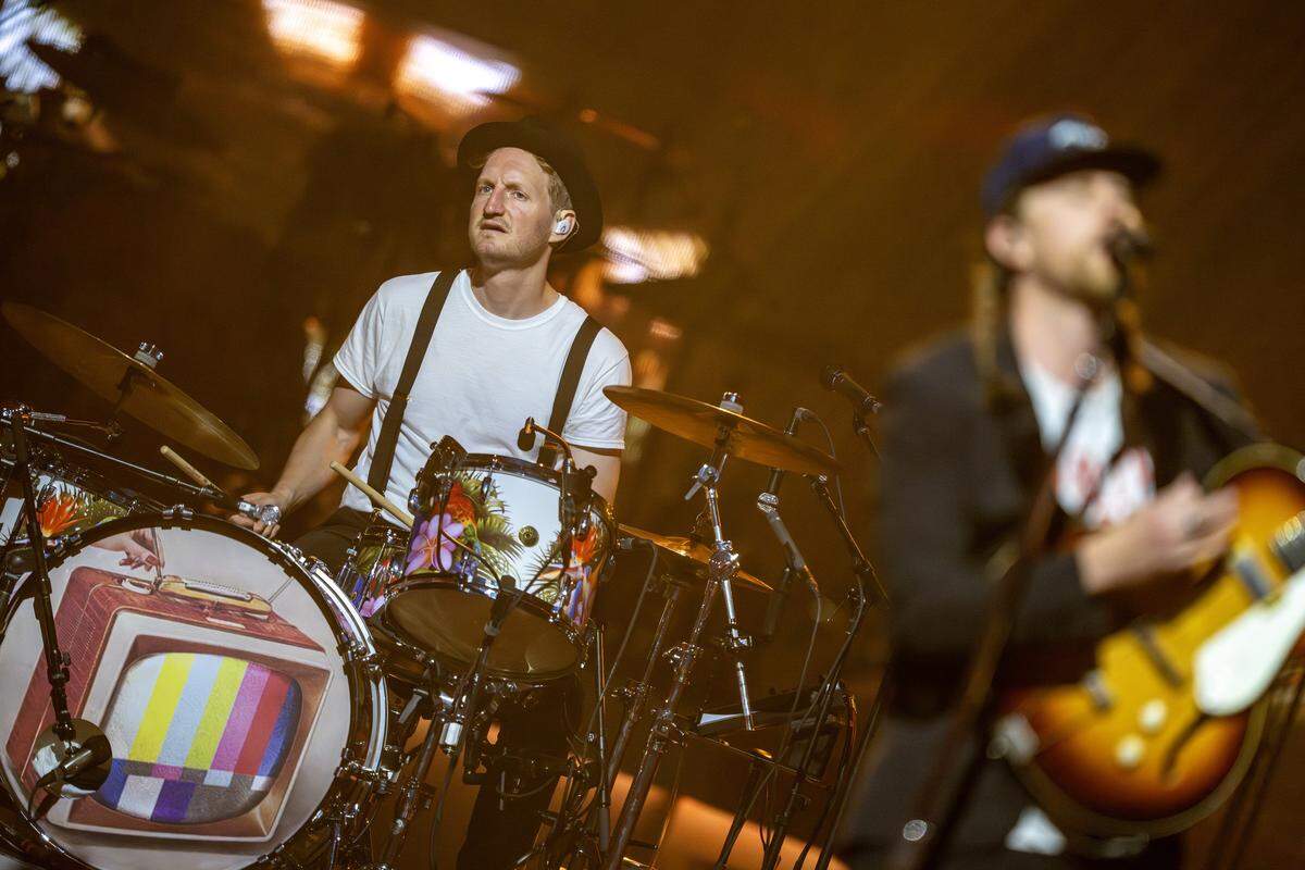 Jeremiah Fraites of The Lumineers plays drums while performing “Angela.” He founded the group with lead singer Wesley Schultz