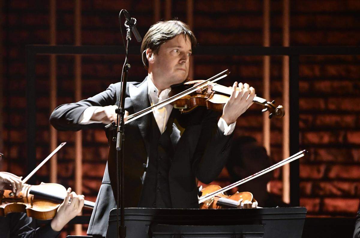 Violinist Joshua Bell will perform May 31-June 2 with the Kansas City Symphony.