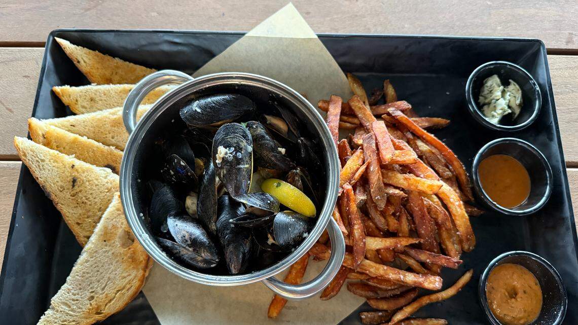 Restaurant opens on new KC bridge. ‘Nothing you’ve ever seen before’