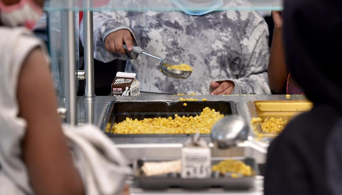 Kansas City area school districts are struggling due to food shortages across the country. Many have lost contracts with their main distributors and are making endless calls, trying to get shipments of food.