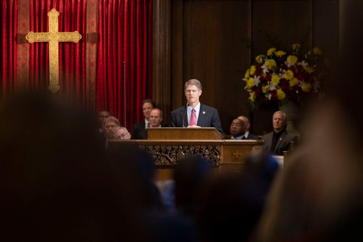 Kansas City Chiefs owner Clark Hunt spoke during Len Dawson’s memorial service at Country Club Christian Church on Friday, Sep. 16, 2022, in Kansas City.