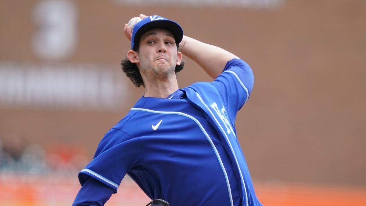 Kansas City Royals starting pitcher Daniel Lynch throws during the first inning of a baseball game against the Detroit Tigers, Thursday, May 13, 2021, in Detroit. (AP Photo/Carlos Osorio)