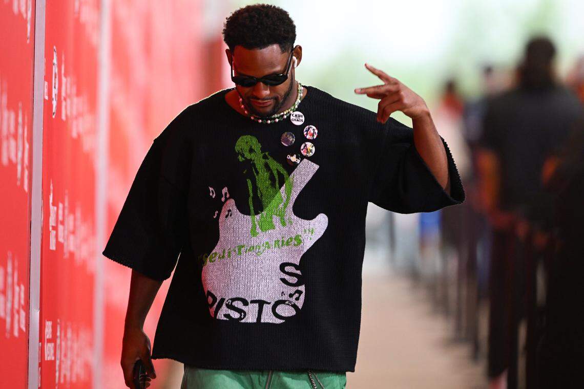 Kansas City Chiefs wide receiver JuJu Smith-Schuster arrives before the Chiefs' game with the Washington Commanders on Monday, Oct. 27, 2025, at GEHA Field at Arrowhead Stadium.