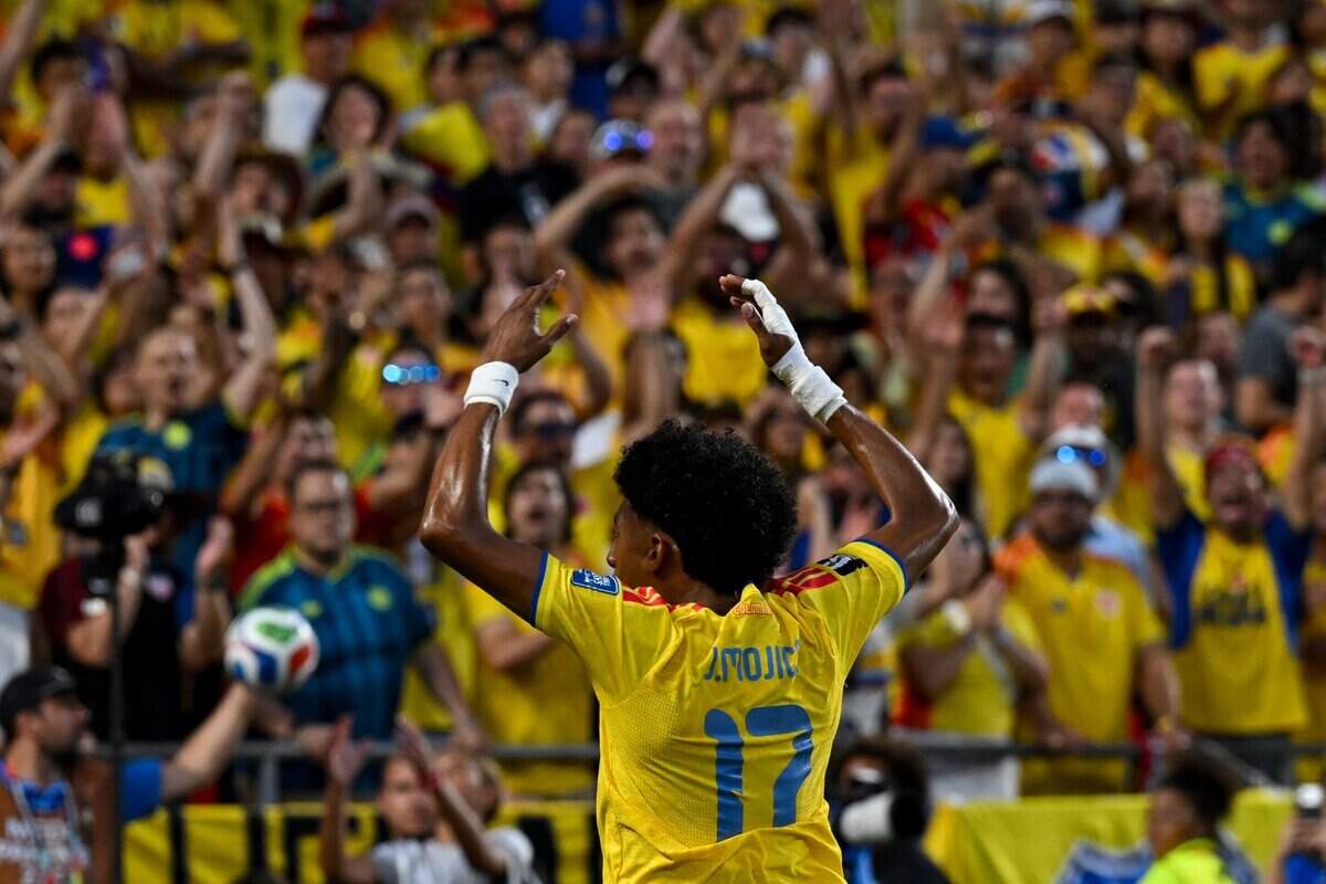 Colombia defender Johan Mojica (17) during the Colombia vs. Ghana 2026 World Cup Round of 32 football match at Kansas City (Arrowhead) Stadium in Kansas City on Friday, July 3, 2026.
