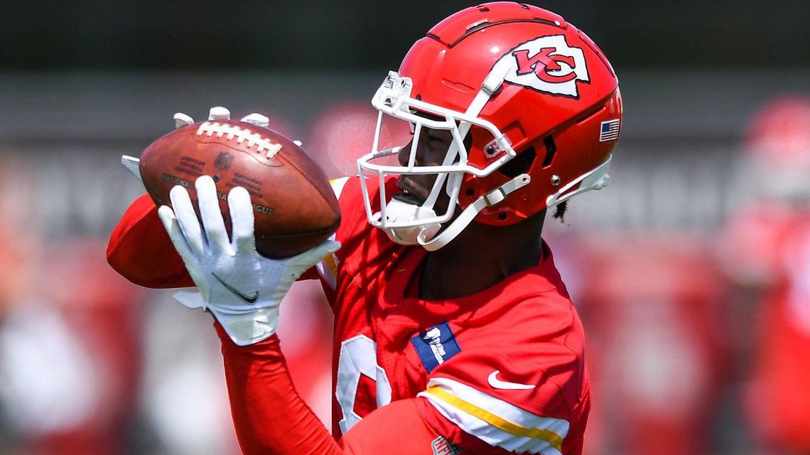 Wide receiver Justyn Ross makes a catch during an OTA at the Chiefs’ training facility Thursday, June 2, 2022.