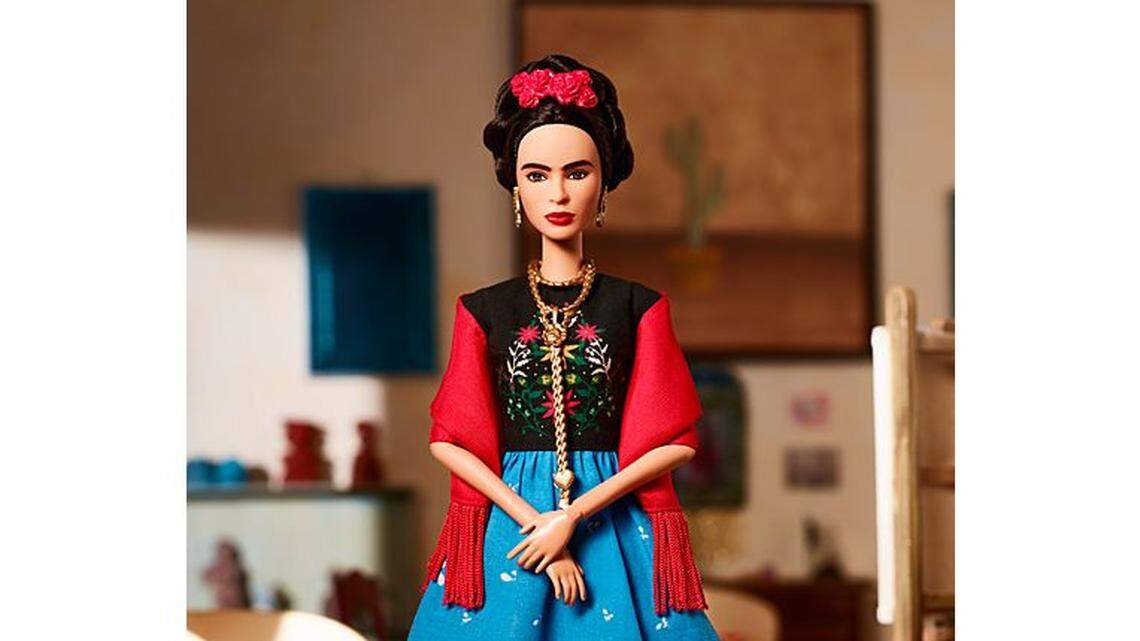 Relatives of Mexican artist Frida Kahlo won a victory in court on Thursday when a judge temporarily banned the sale of a new Kahlo Barbie doll in the country.