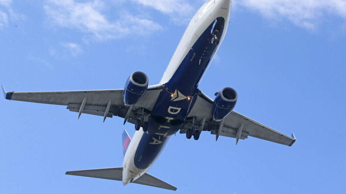 Southwest, American, Delta and other airlines to require passengers wear face masks