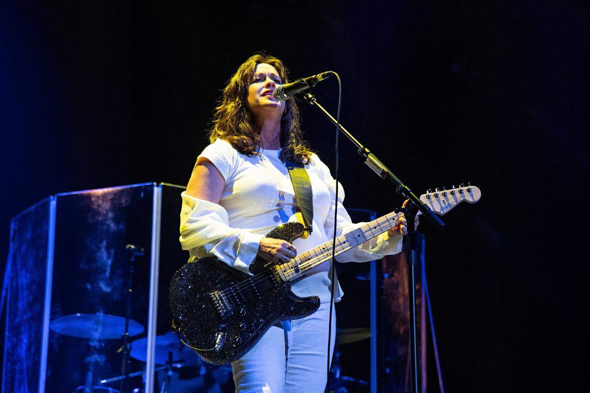 Canadian singer/songwriter Alanis Morissette of “Jagged Little Pill” fame will perform Sept. 19 at the T-Mobile Center.