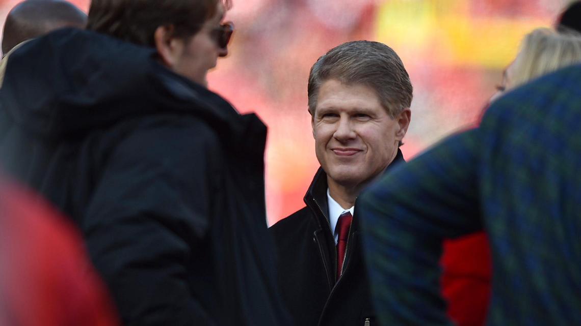 KC Chiefs CEO Clark Hunt supports sports betting. Could Kansas lure team with earnings?