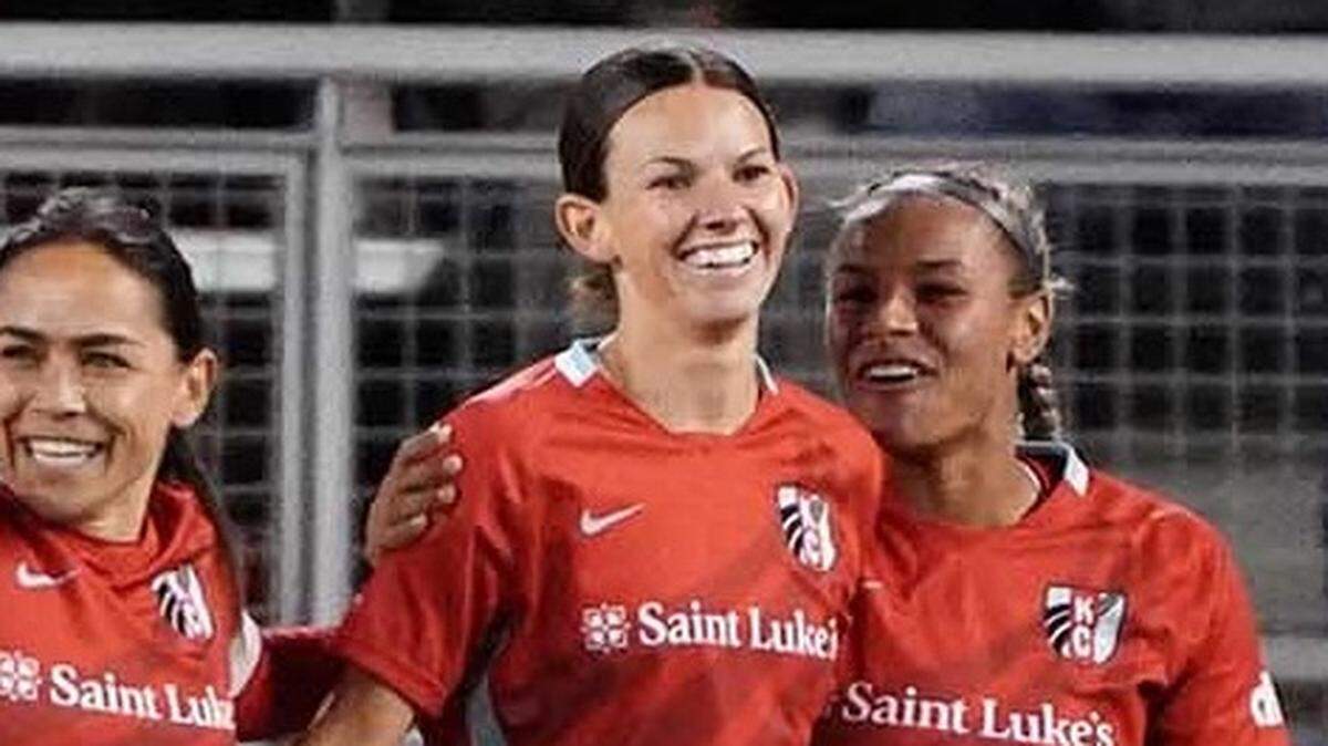 KC Current forward Cece Kizer celebrates a goal with teammates during an NWSL match against the Chicago Red Stars at Children’s Mercy Park in Kansas City, Kan.