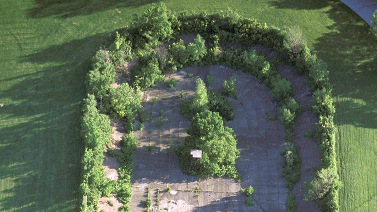 The abandoned water reservoir in Kessler Park. KANSAS CITY DESIGN CENTER