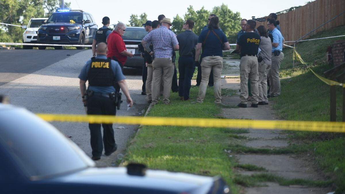 Kansas City police were investigating a homicide on Monday evening in the 5000 block of Bellefontaine Avenue after a man was found shot to death on the street. The discovery was made shortly before 6 p.m. by patrol officers who were driving down the block, a police spokeswoman said.