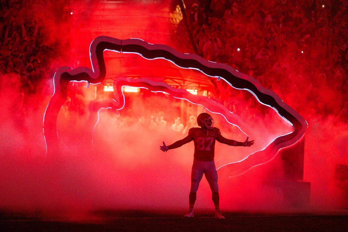 Kansas City Chiefs tight end Travis Kelce (87) enters the field prior to the Chiefs game vs. the Denver Broncos on Thursday, December 25, 2025, at GEHA Field at Arrowhead Stadium.