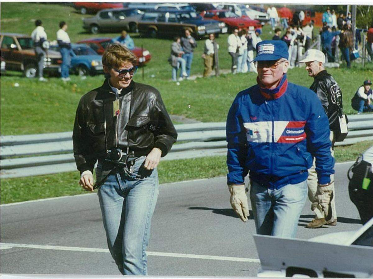Helen Ostenberg joined Paul Newman at an auto race in Toronto, flying there in Newman’s private plane during a break in the 1989 shooting of “Mr. and Mrs. Bridge.”