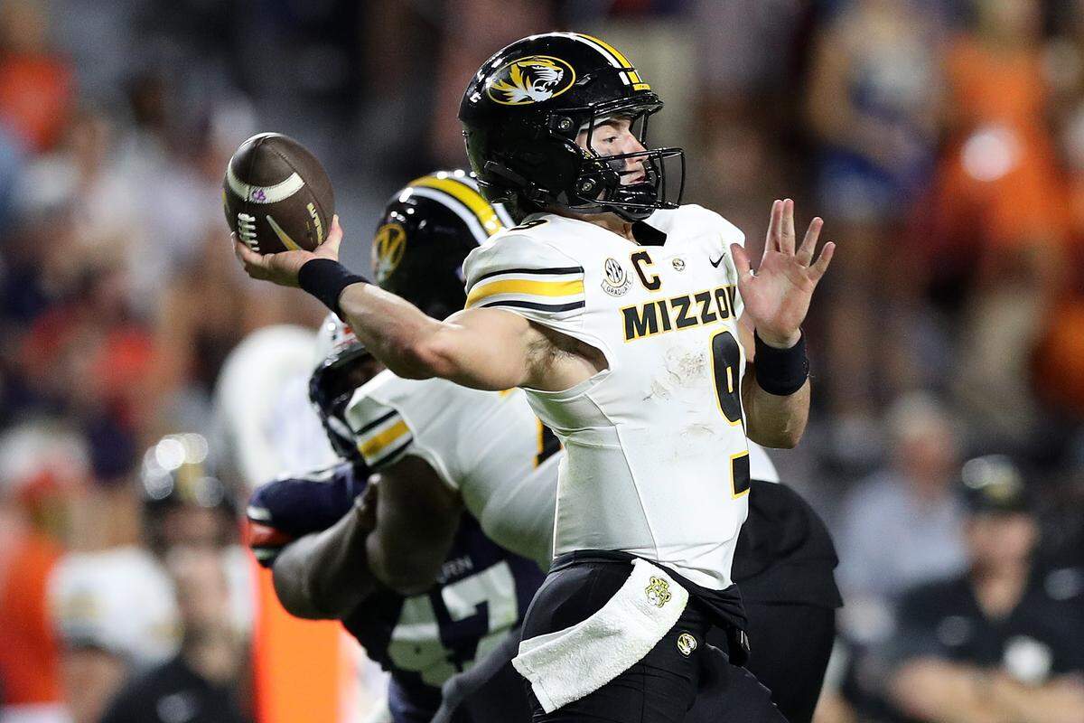 Beau Pribula #9 of the Missouri Tigers looks to pass during the first half against the Auburn Tigers at Jordan-Hare Stadium on October 18, 2025 in Auburn, Alabama.
