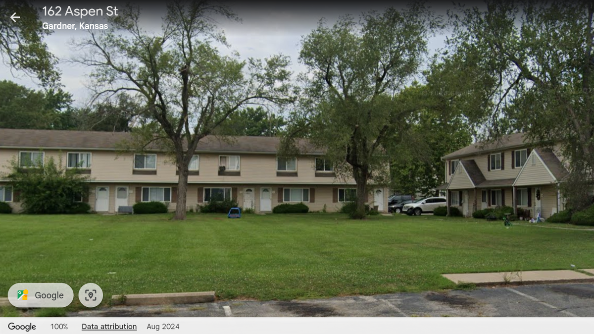 Google Earth screenshot of Aspen Place Apartments