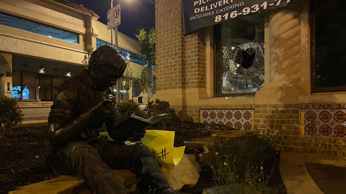 Vandalizing stores and public property won’t bring about social justice.