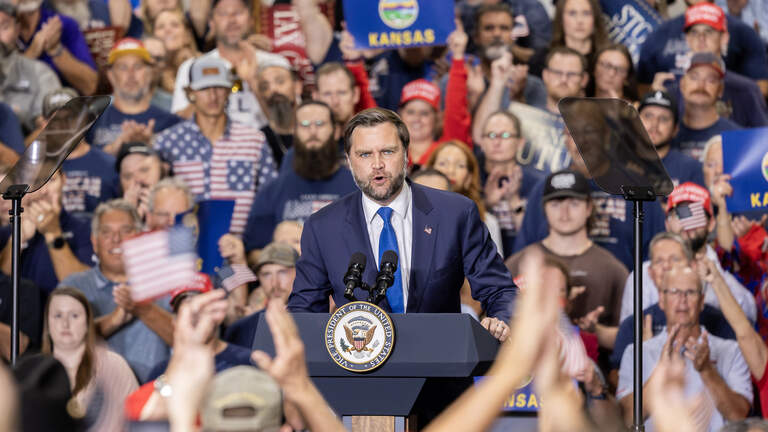 Five moments that stood out from JD Vance rally as GOP fights to keep Kansas red