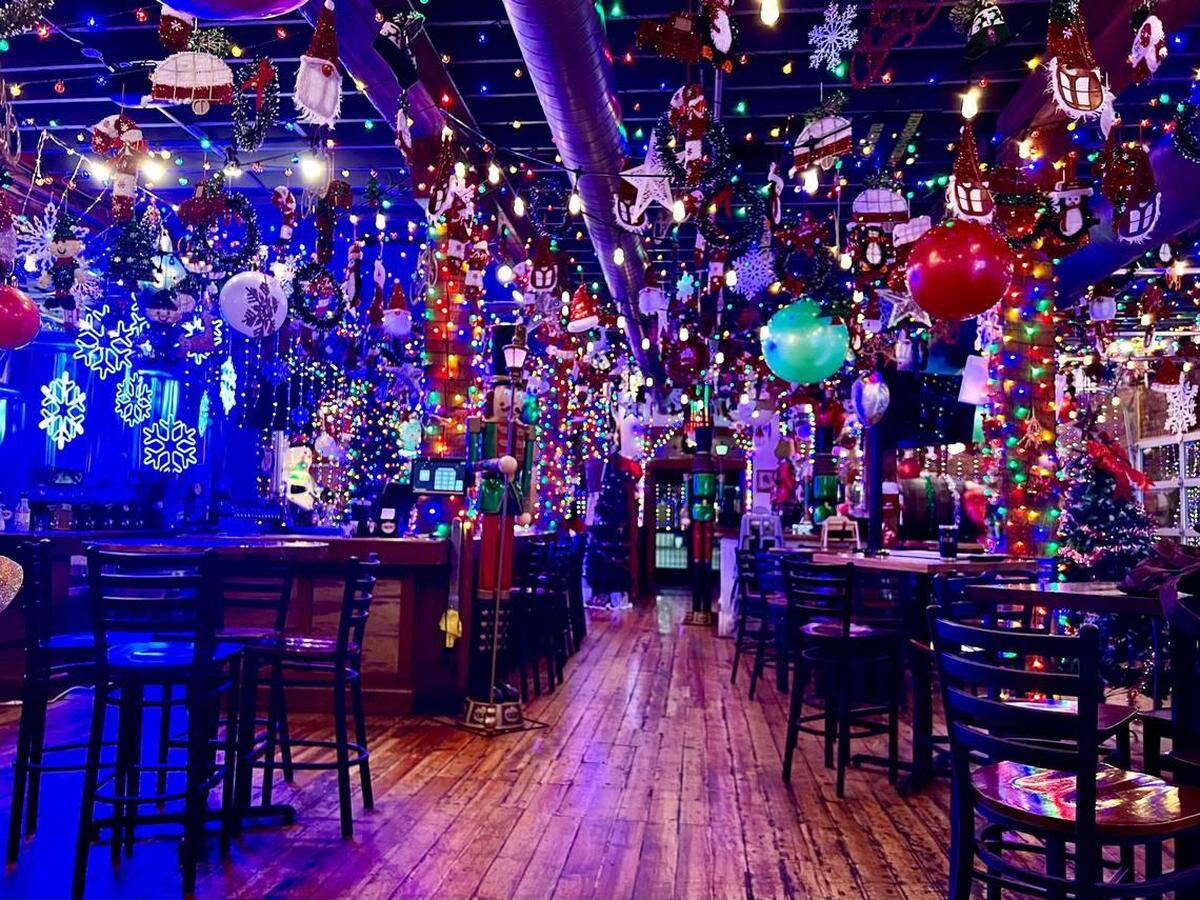 Snowglobe will be at Calaveras, Blue Moose and Barley’s.