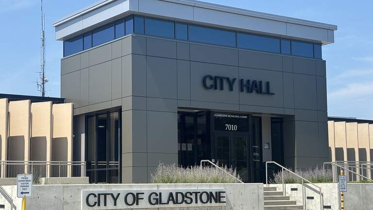 Former Gladstone police officer sues city, alleging retaliation for reporting sexism
