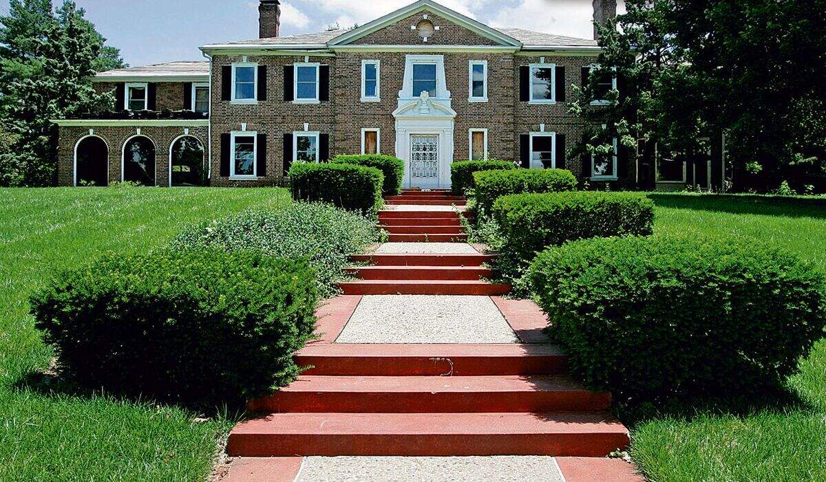 H&R Block co-founder Richard Bloch’s mansion at 6315 Ward Parkway was purchased in 2009 and torn down. No new home was built there.