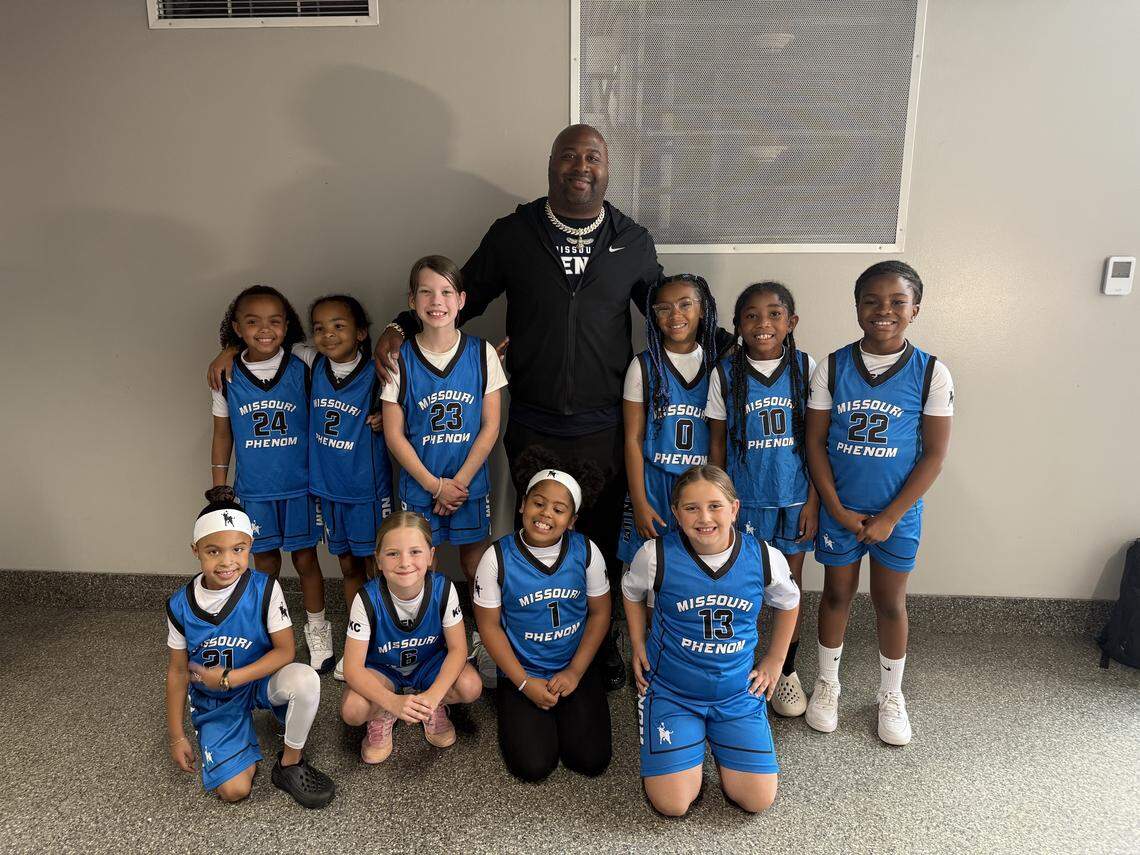 Ty Hawkins and his Missouri Phenom AAU team at the preseason matchup between the Minnesota Lynx and the Nigerian women’s national team April 27 at the T-Mobile Center in Kansas City, Missouri.