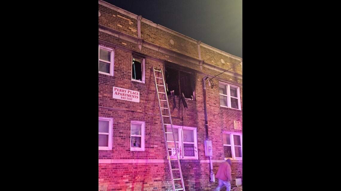 Fire displaces 16 residents of KC apartment building | Kansas City Star
