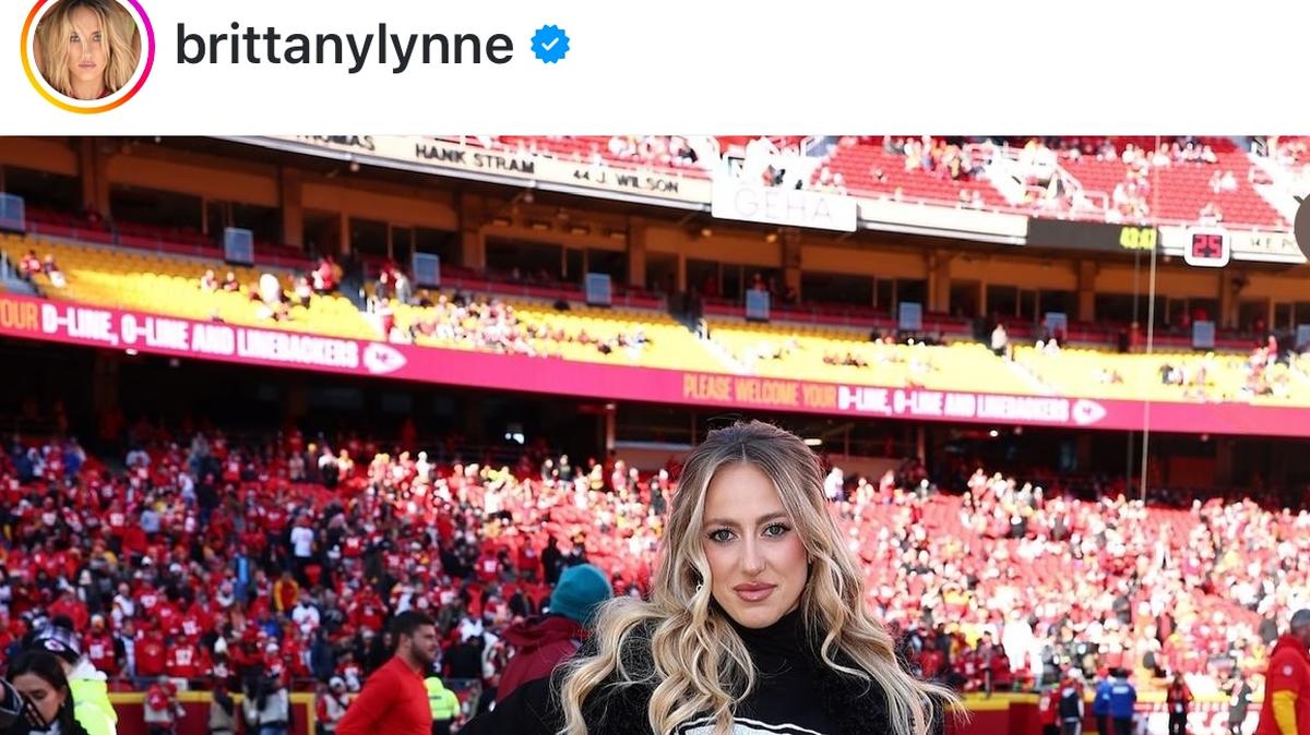 Brittany and Patrick Mahomes wore matching Chiefs shirts to the Raiders game on Friday. Brittany customized the shirts in a collaboration with Amazon.