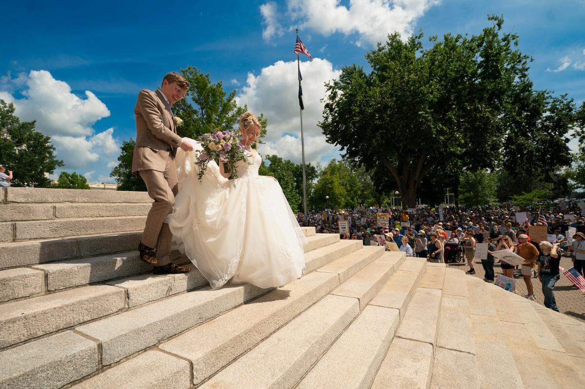 Hammet proposed to Stiehler on the capitol steps two years ago.