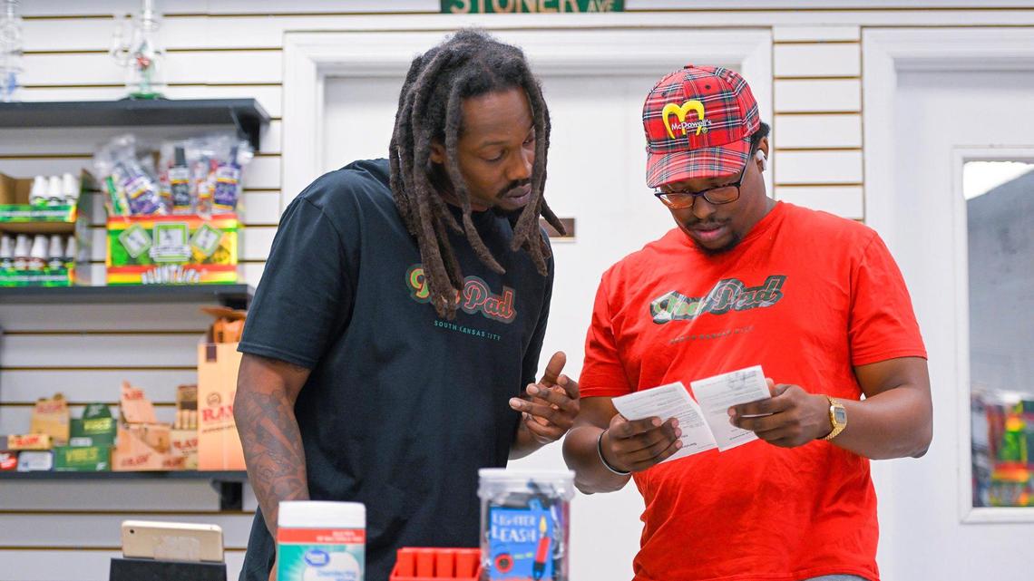 Who will be weeded out? Inside Missouri’s coming race for recreational marijuana licenses