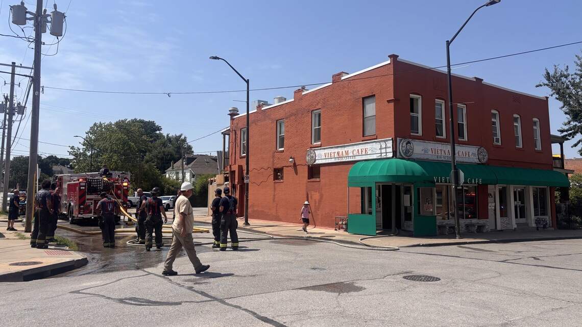 Fire at Columbus Park restaurant staple halts lunch service. What we know