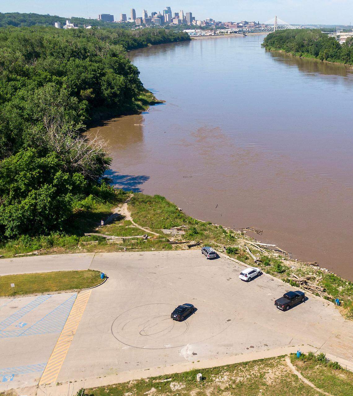 Riverfront Park sits on the banks of the Missouri River in Kansas City. The park has a boat ramp and is poorly maintained.