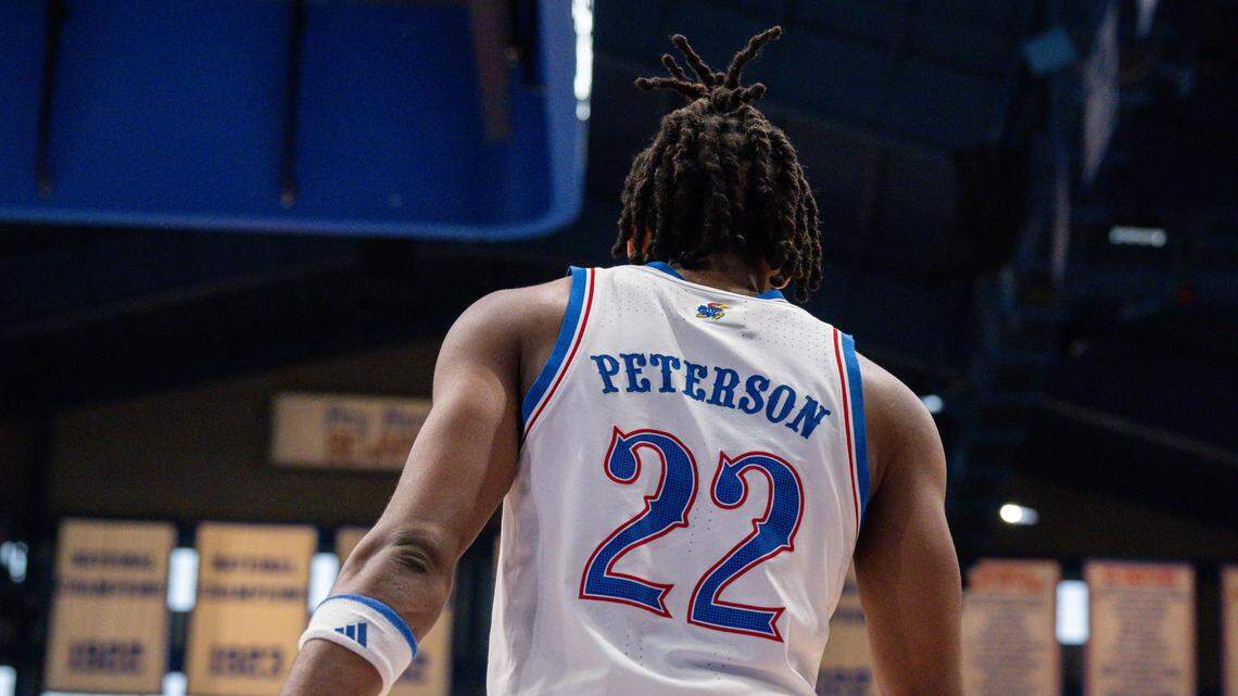 See Darryn Peterson’s highlight dunk vs. Utah — and one KU teammate’s reaction