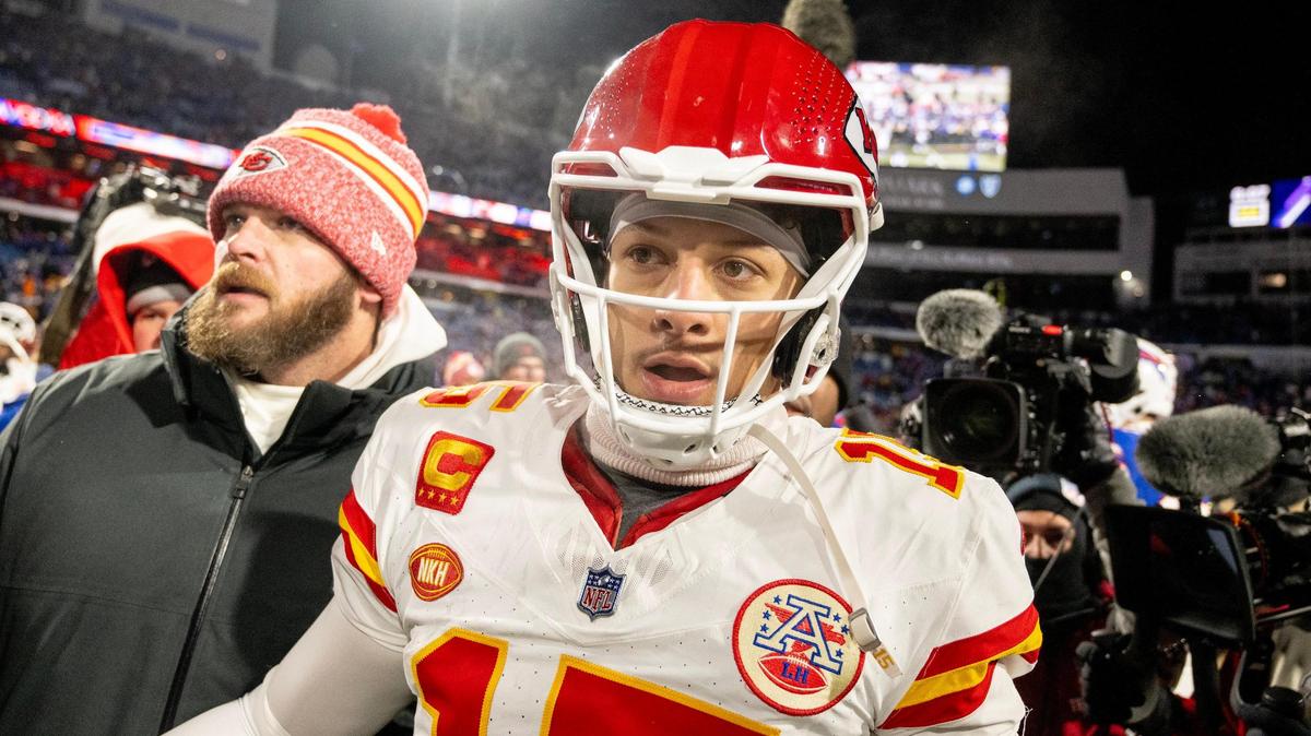 If you’re a fan of this guy, Chiefs quarterback Patrick Mahomes, and his teammates then show it at a pep rally at Union Station Friday morning that will be shown live during the “Today” show.