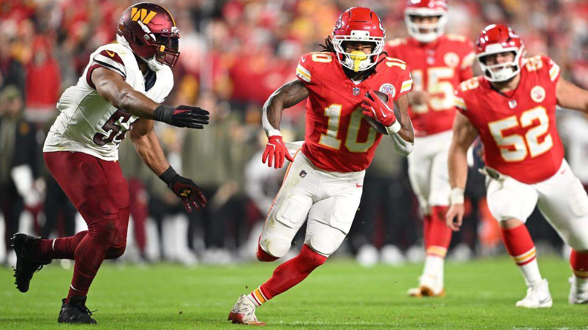 Kansas City Chiefs running back Isiah Pacheco (10) runs for yardage in the first half against the Washington Commanders on Monday, Oct. 27, 2025, at GEHA Field at Arrowhead Stadium.
